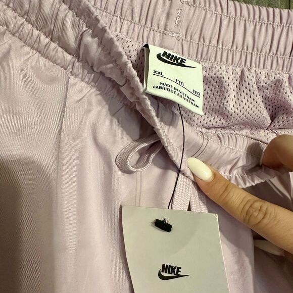 Nike Men Shorts - Picture 2 of 5